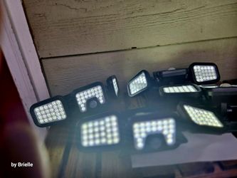 4 pack 3-Head Solar Motion Sensor Security Light NEW