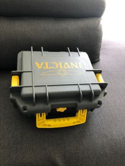 Box Invicta 3 watches / Caja Invicta 3 relojes