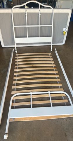 Twin Bed Frame + Slats | White | Excellent Condition