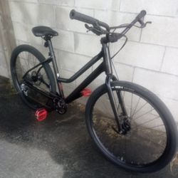 CANNONDALE HYBRID BIKE 