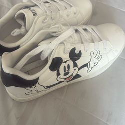 New Size 10 $40
