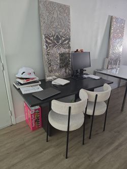 Black wooden kitchen table w/ chairs