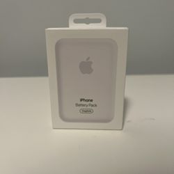Apple MagSafe Lightning Battery Charger - White