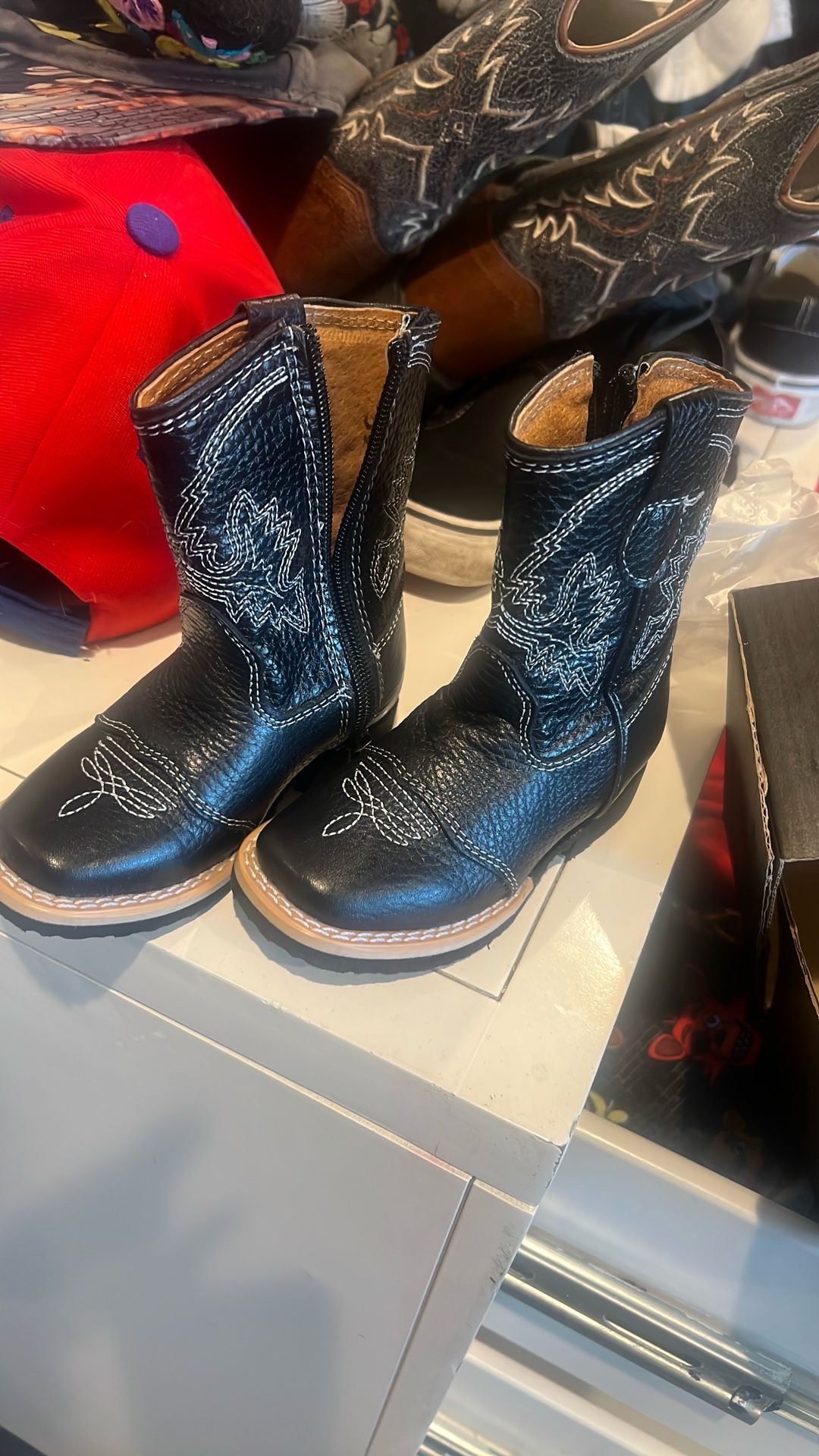 Kids Size 5 Boots 