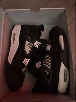 Jordan 4 white thunder