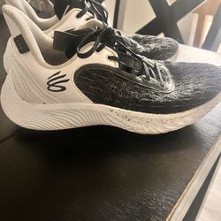 Curry Flow 11