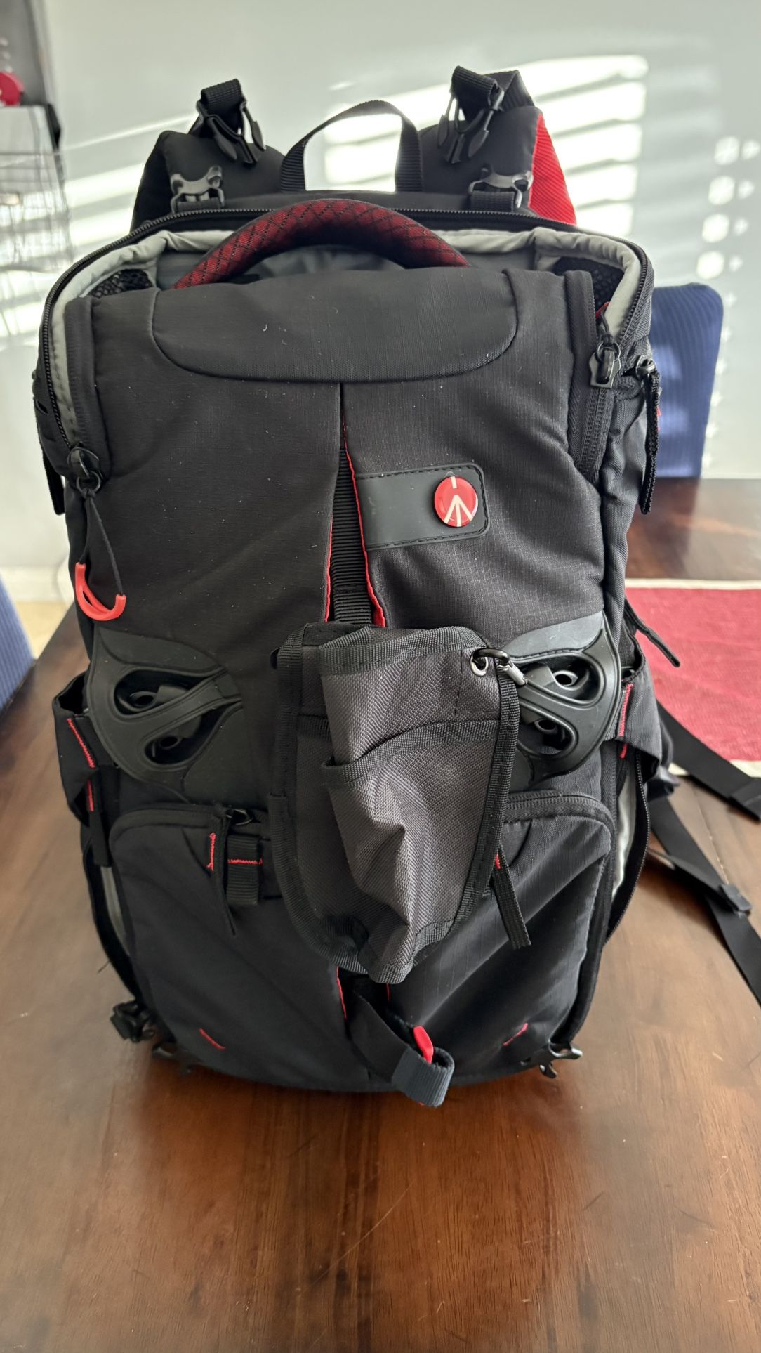Manfrotto Camera/DSLR Bag/Backpack