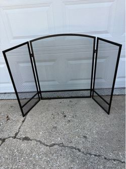 Three panel steel mesh fireplace screen