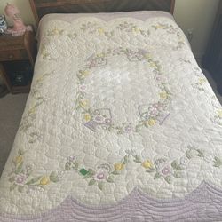 Quilt.Very Old Cotton Hand Appliquéd & Hand Quilted Heavy Batting Pastel Floral Theme.1 of 2 Quilts