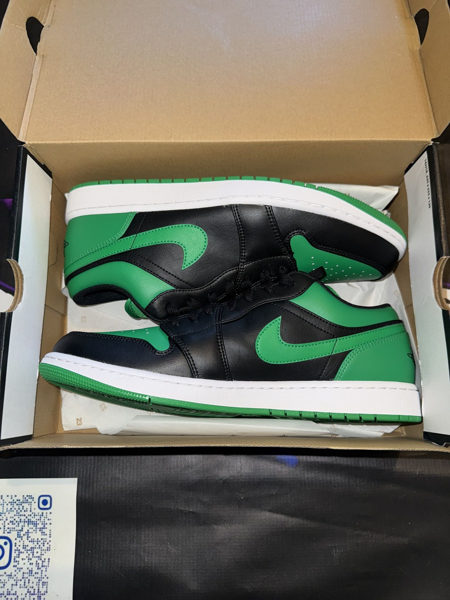 Jordan 1 Low Black Lucky Green 