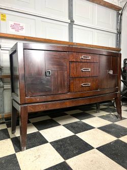 Modern Dresser (Sleek)