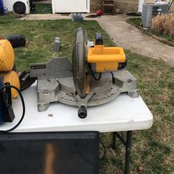 TABLE SAW
