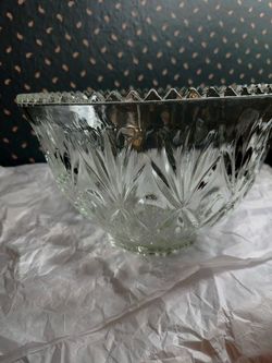 Anchor Hocking Mid 20th Century “Star of David” 14 Inch x 7.25 Inch Designer Bowl