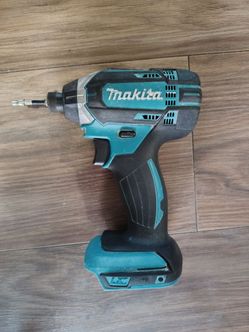Makita 18 volt drill