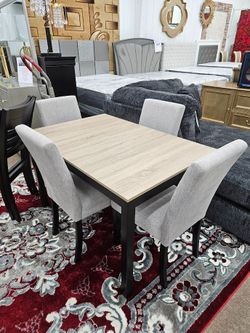 ¡No se necesita crédito! Juego de comedor de 5 piezas, nuevo en caja — ¡Especial!