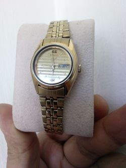 Seiko 5 automatic self winding day date $$