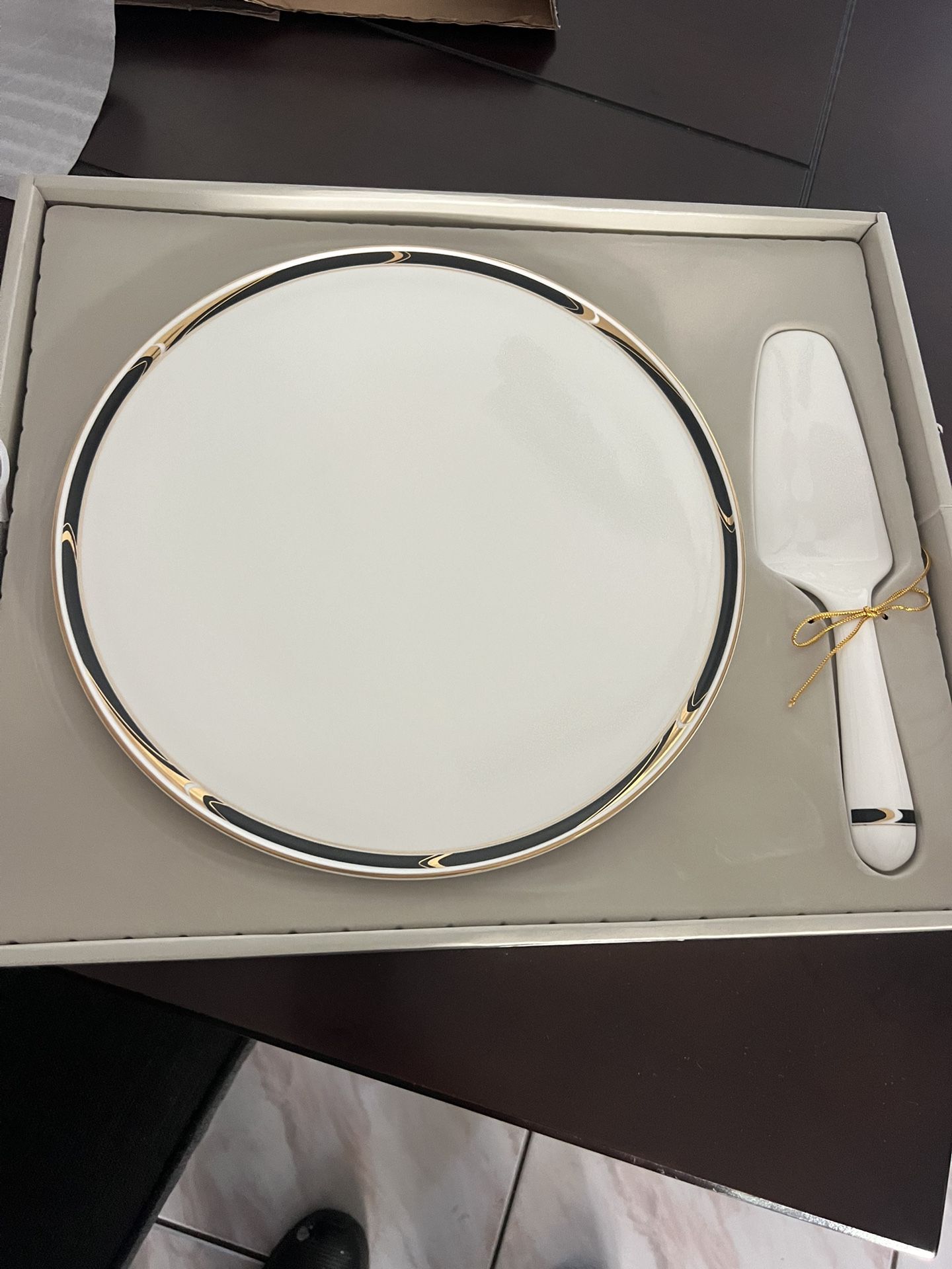 Mikasa Bone China Academy Caho5 Cake Plate 10 1/2” With Server Japan