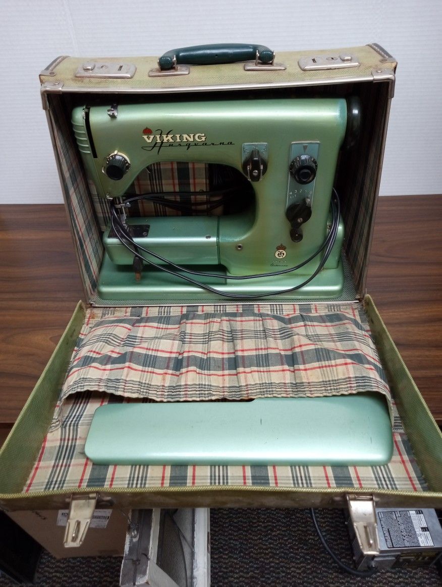 Husqvarna Viking CL 21 A Sewing Machine