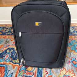 Case Logic Black carry on with space for lap top
