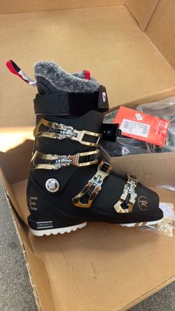 Ski boot
