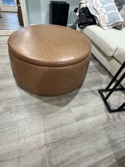 Storage ottoman