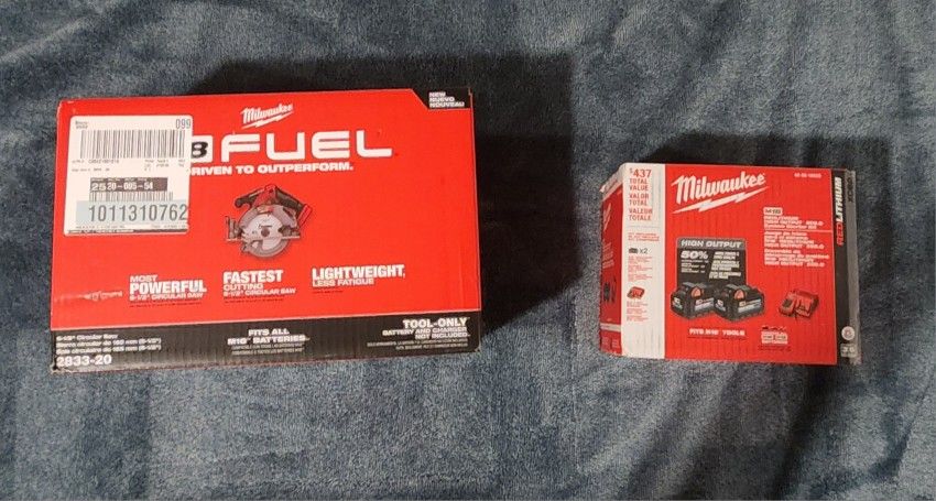 M18 FUEL 18V Lithium-Ion Brushless Cordless 6 1/2" in. Circular Saw W (2) Battery's And A Charger