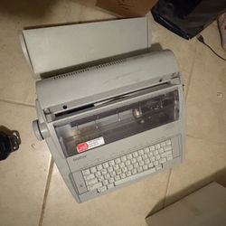 Brother Correctronic GX-6750 Electronic Typewriter