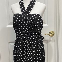 Woman maxi black dress polka dots white halter stretch double pockets