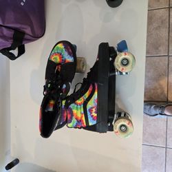 *used* Custom VANS skates. 