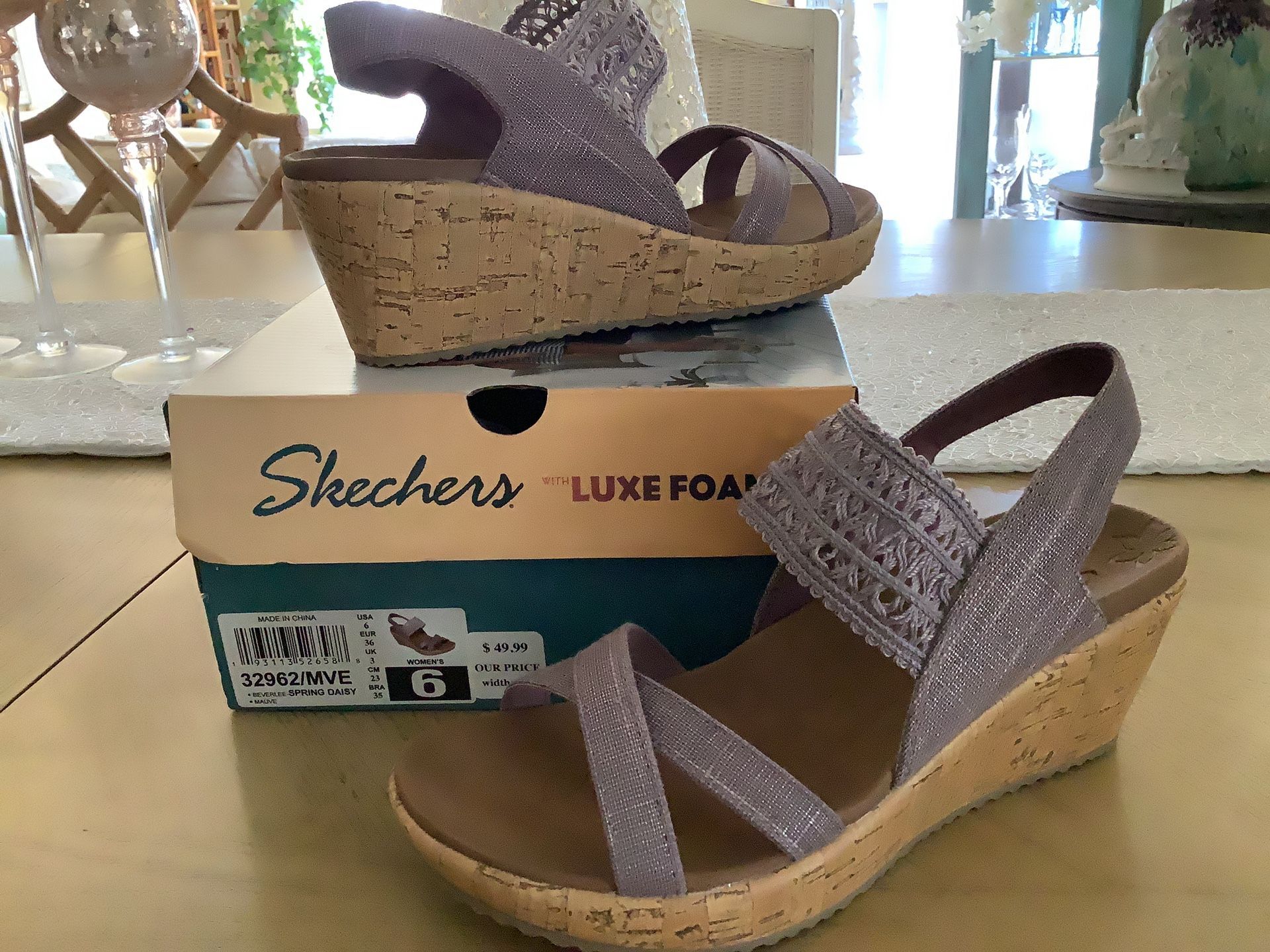 Skechers Luxe Foam . Size 6 M. Light Mauve Color. Brand New. $ 16 Cushioned Comfort