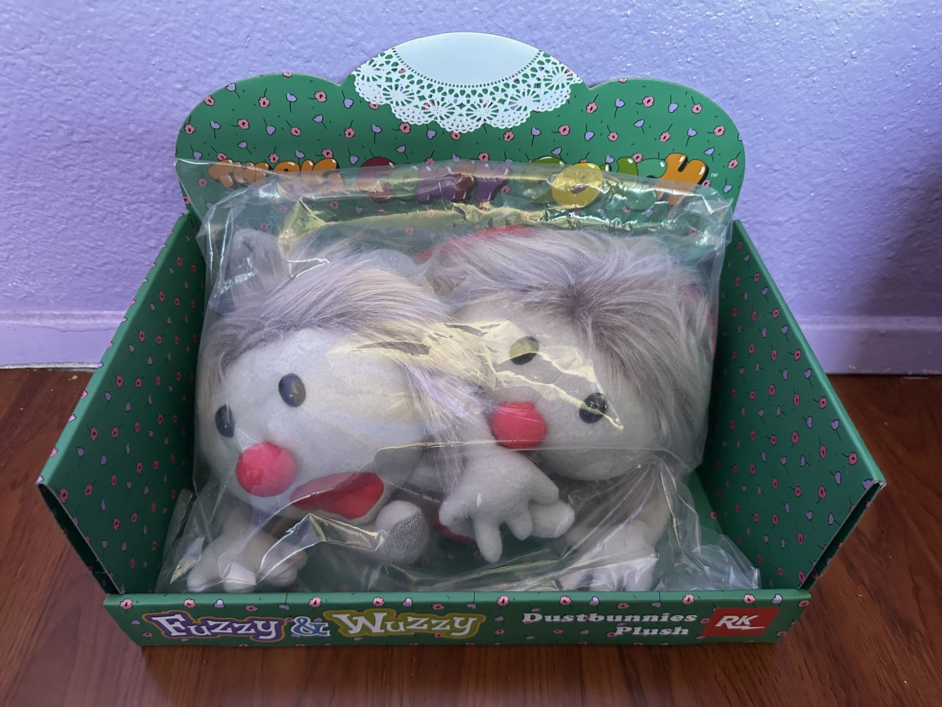 BIG COMFY COUCH — Fuzzy & Wuzzy Dust Bunnies Plushies — NEW