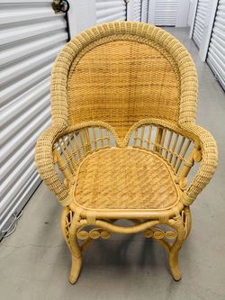 Baby shower chair