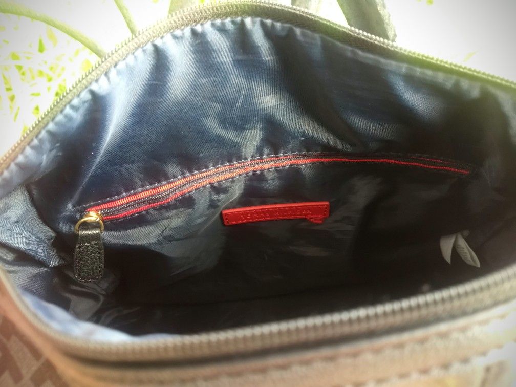 Tommy Hilfiger satchel