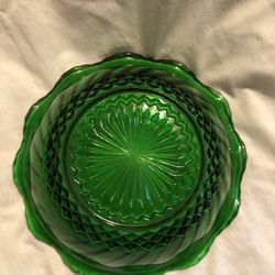 Vintage Anchor Hocking Forest Green Glass Bowl 