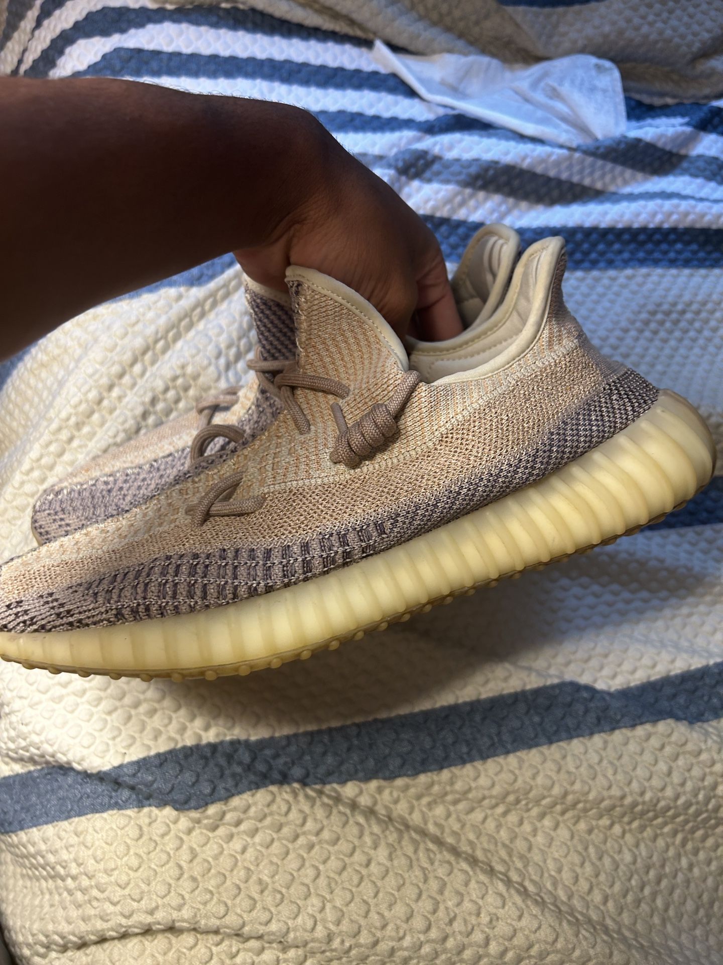 Yeezy Boost 350 V2 MX Oat - Great Condition - Local Pickup