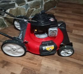 MTD yard machine 21 " 5 h/p high wheel push mower