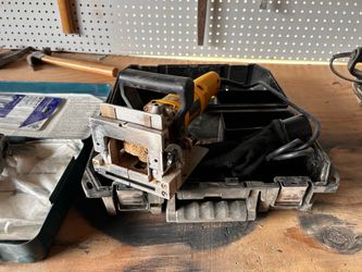 DeWalt biscuit joiner