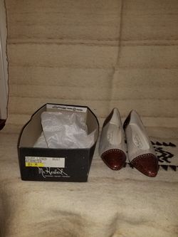 LADIES SHOES
