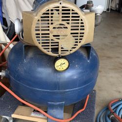 VINTAGE 1974 WORKING MODERN MANUFACTURERS AIR COMPRESSOR! 150 PSI. LOOK!👍🏻