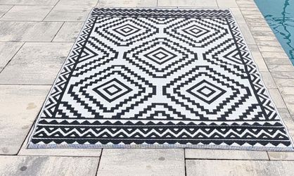 Outdoor area rug 5x7
