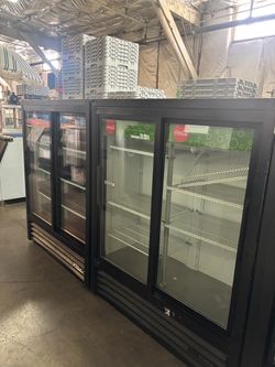 Commercial refrigerator