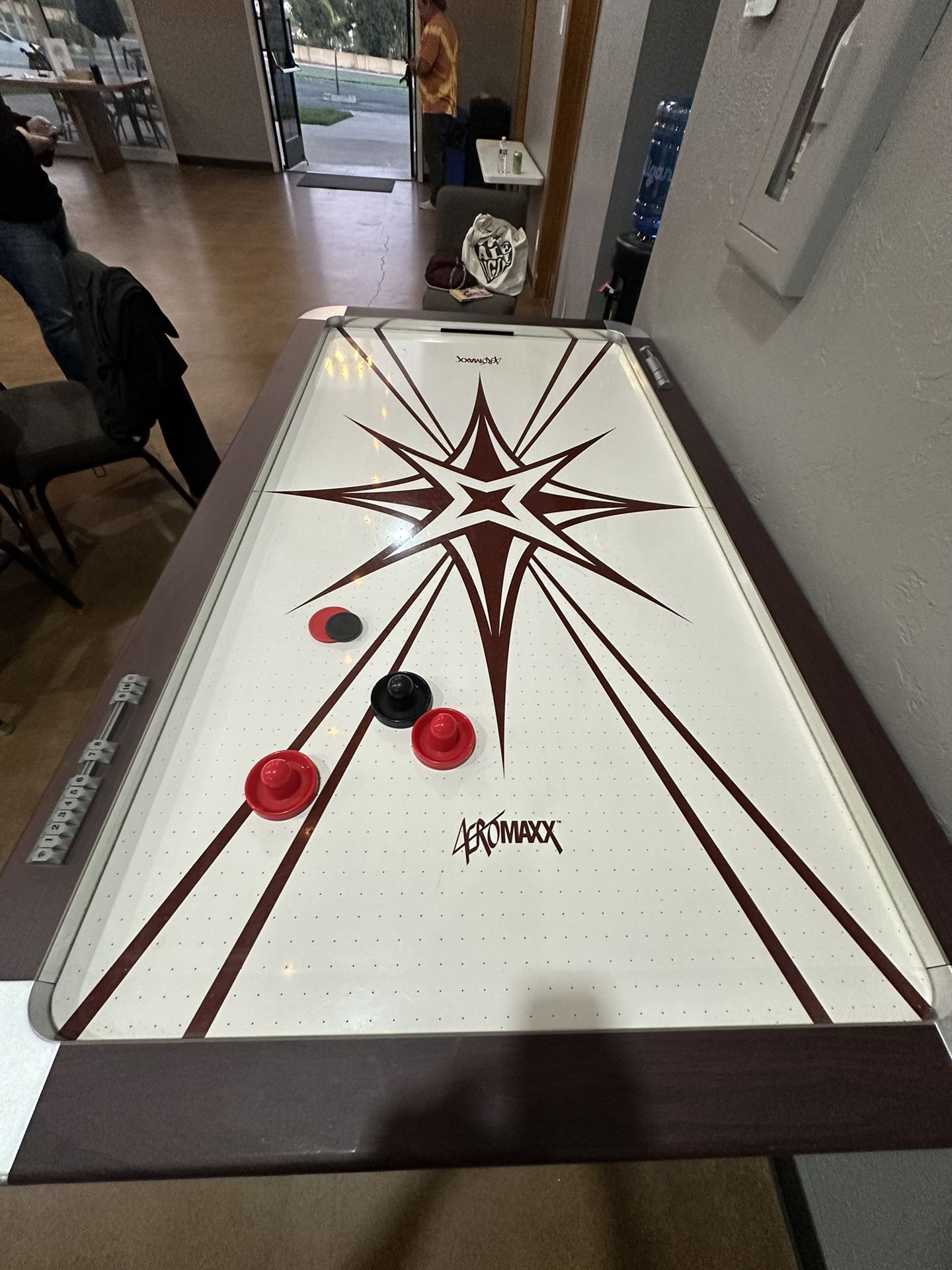 Aero Maxx - Air Hockey Table