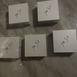 Airpod pro (2nd generation) with magsafe charging case