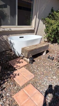 Soaking tub