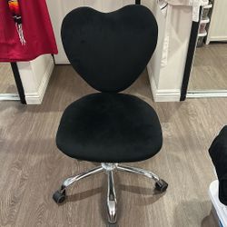 Vanity impressions Heart Chair