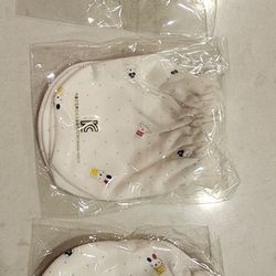 3 Newborn Baby Gloves (New)