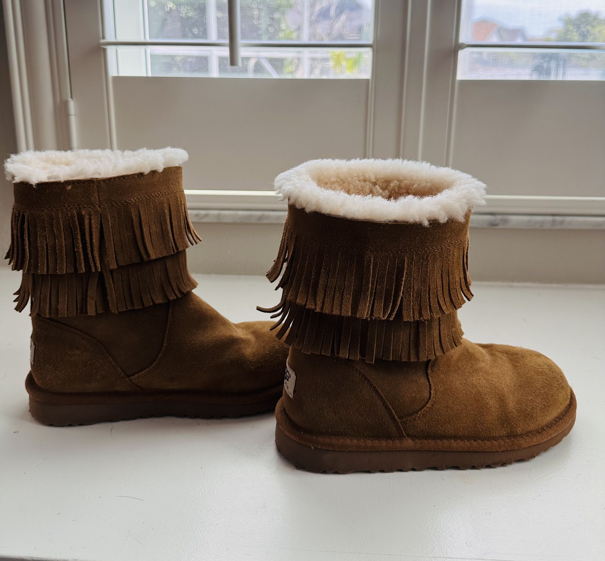 UGG Boots Girls Size 3