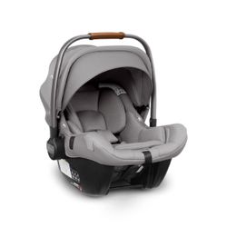 Nuna PIPA Lite LX with Base