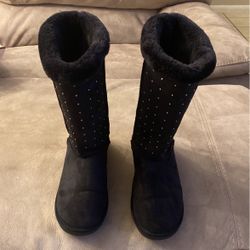 Black Cozy Boots