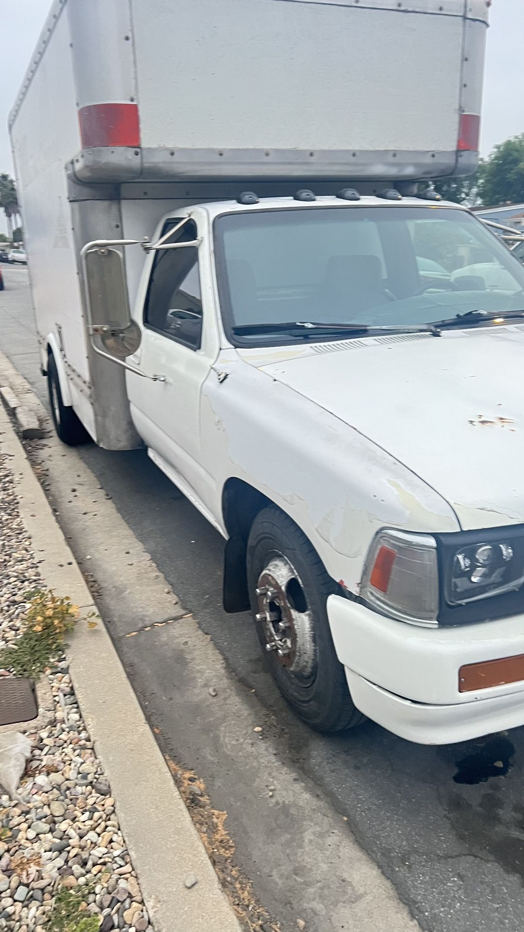 1990 Toyota Toyota box truck for Sale in San Diego, CA - OfferUp